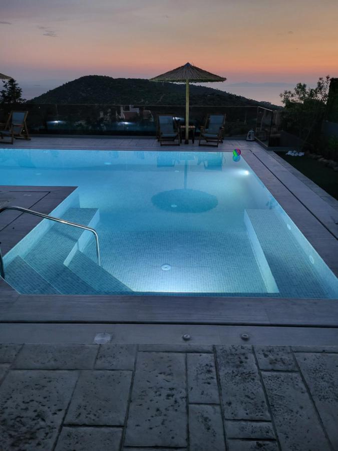 Stergiou Luxury Apartments With Shared Pool อานาวีซอส ภายนอก รูปภาพ