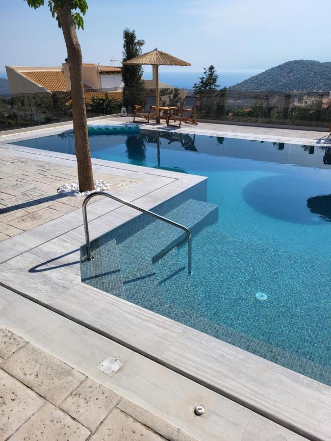 Stergiou Luxury Apartments With Shared Pool อานาวีซอส ภายนอก รูปภาพ