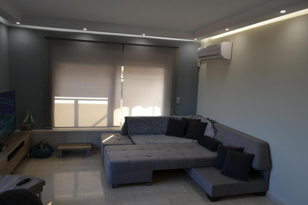 Stergiou Luxury Apartments With Shared Pool อานาวีซอส ภายนอก รูปภาพ