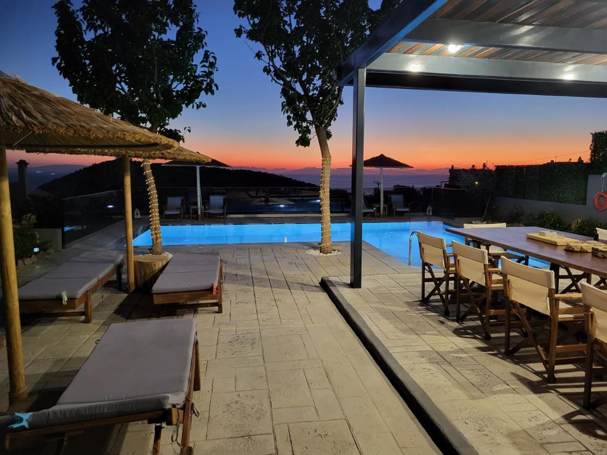 Stergiou Luxury Apartments With Shared Pool อานาวีซอส ภายนอก รูปภาพ