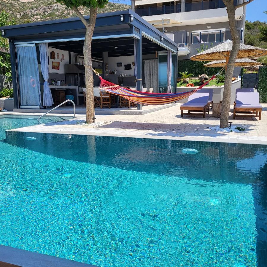 Stergiou Luxury Apartments With Shared Pool อานาวีซอส ภายนอก รูปภาพ