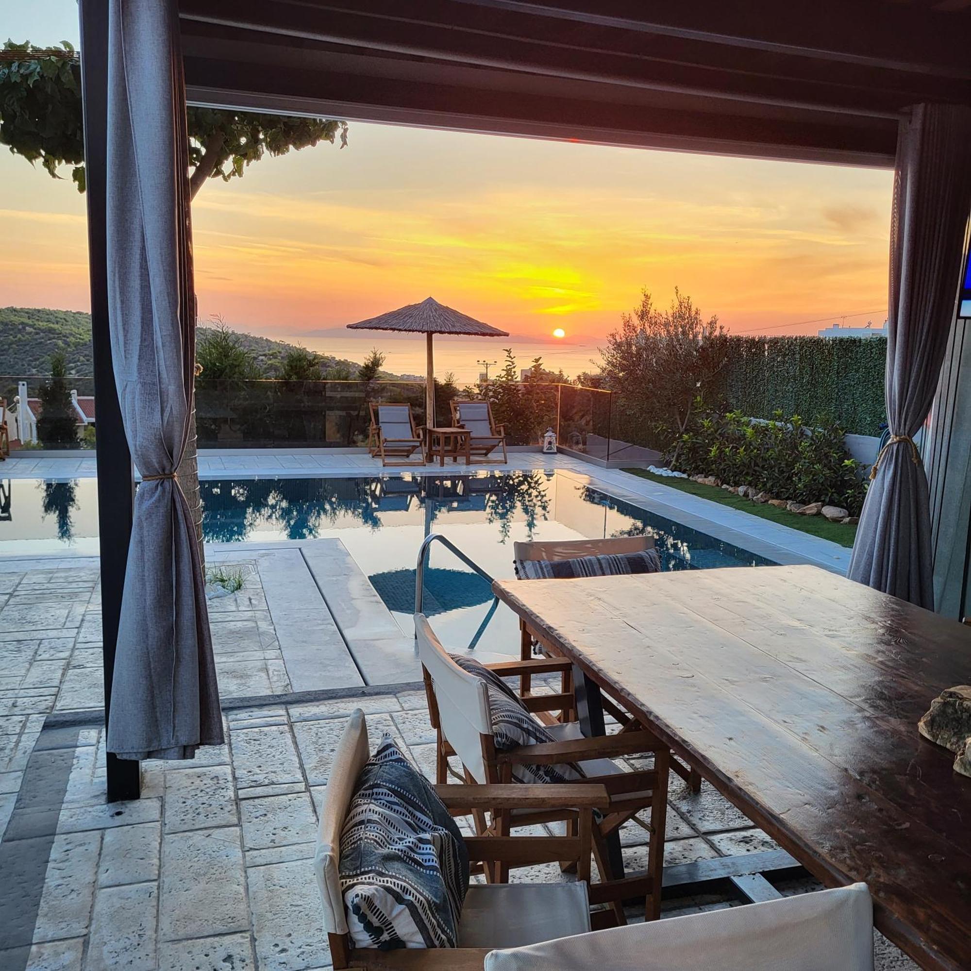 Stergiou Luxury Apartments With Shared Pool อานาวีซอส ภายนอก รูปภาพ